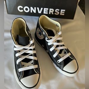NWT + NEW IN BOX Converse All-Star Hi Top Black Chuck Taylor - Kids Size 12